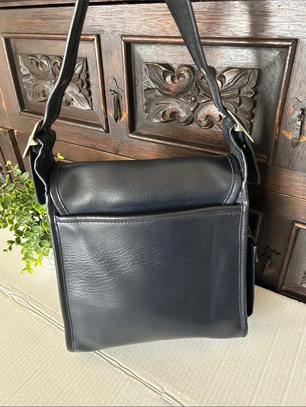 Beautiful Black Leather Messenger Crossbody Bag